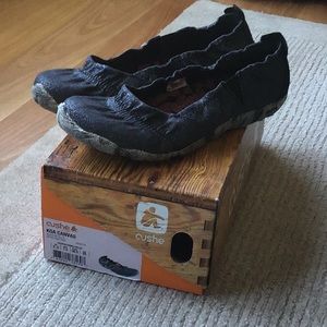 Cushe KOA Canvas Flat